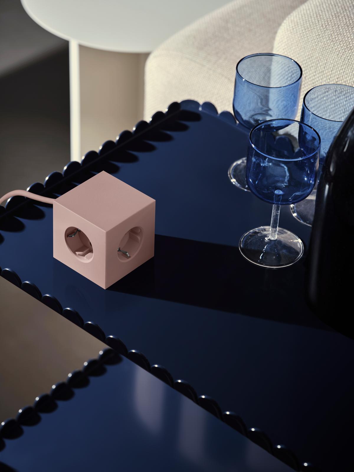 USB-C Power Strip 30W 1.8m Pink Square 1 - Avolt