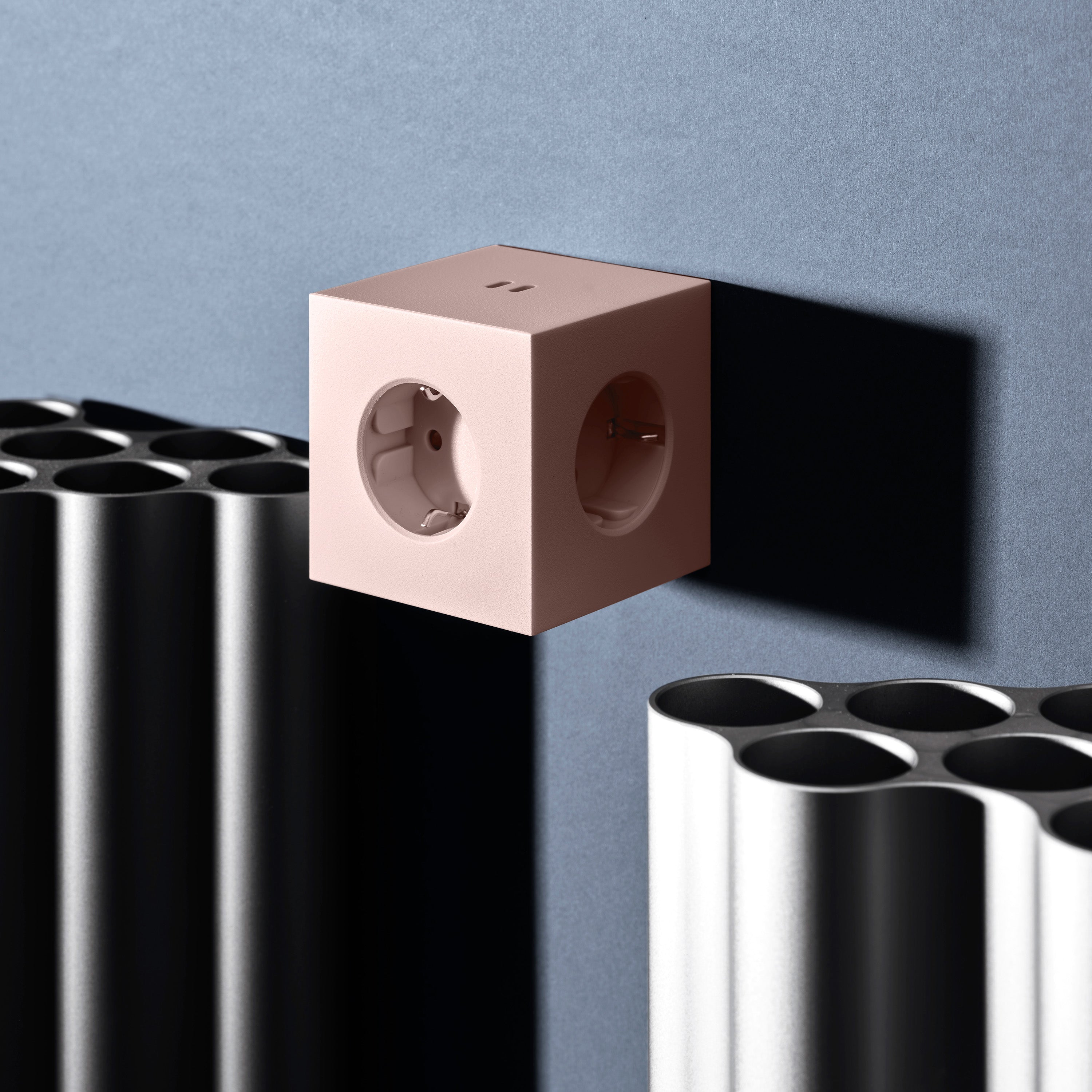 USB-C Power Strip 30W pink Square 2 - Avolt