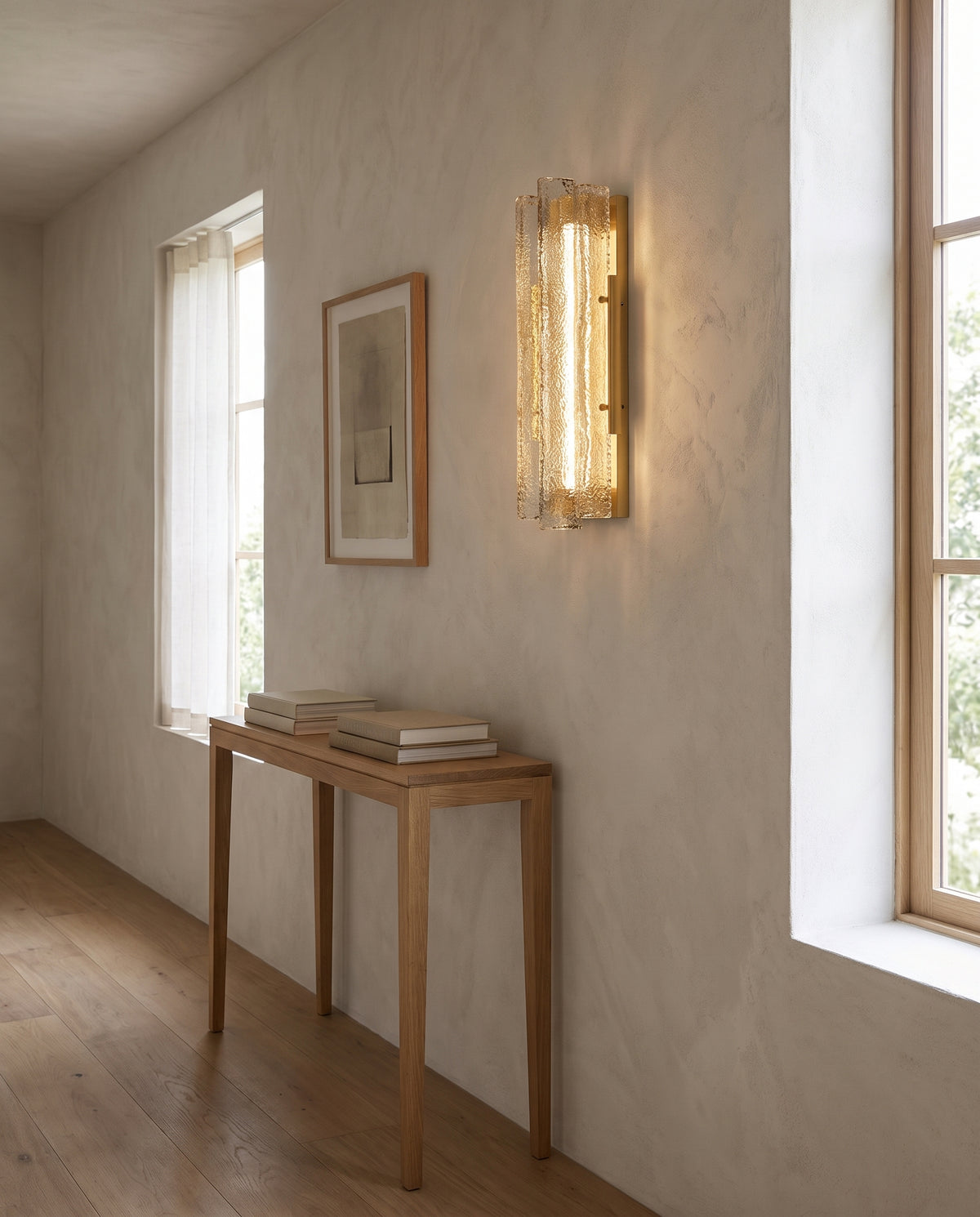 Applique murale en laiton laiton ancien 16x61cm Carnelian - Corbett Lighting en situation