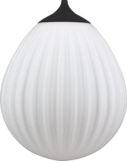 Abat - jour blanc en verre Opale et accroche en noir Around the World - UMAGE - The Cool Republic