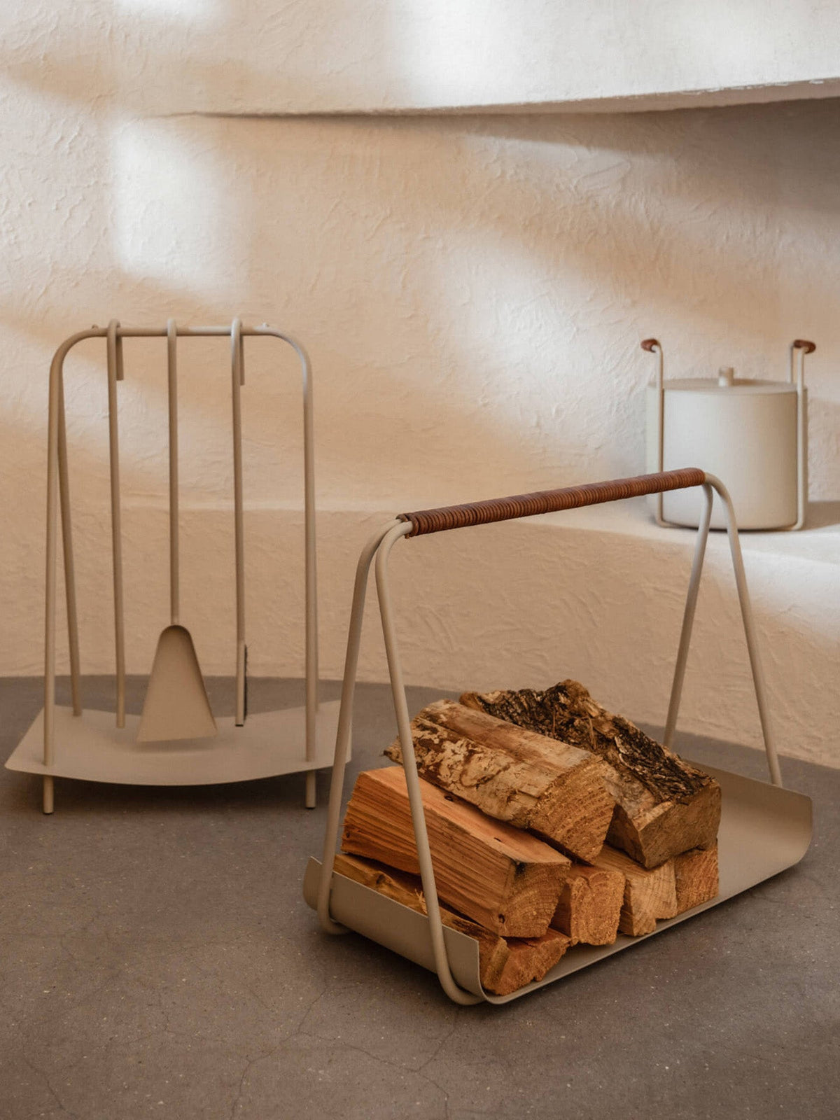 Accessoires de cheminée en acier beige Port - Ferm Living - The Cool Republic