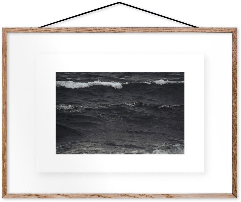 Affiche Embrun encadrée Moebe chêne A2 - Le Renard - The Cool Republic