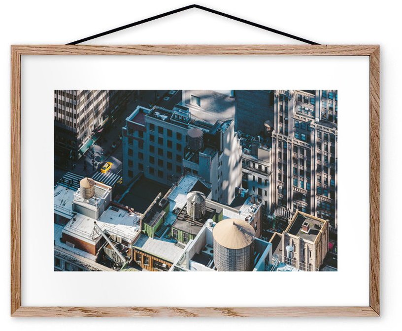 Affiche Skyscraper encadrée Moebe chêne A3 - Le Renard - The Cool Republic