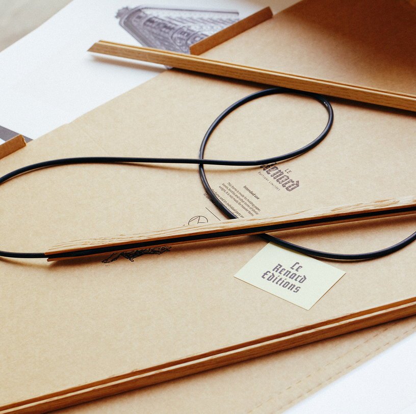 Affiche Tropical Fishes encadrée Moebe chêne A2 - Le Renard - The Cool Republic