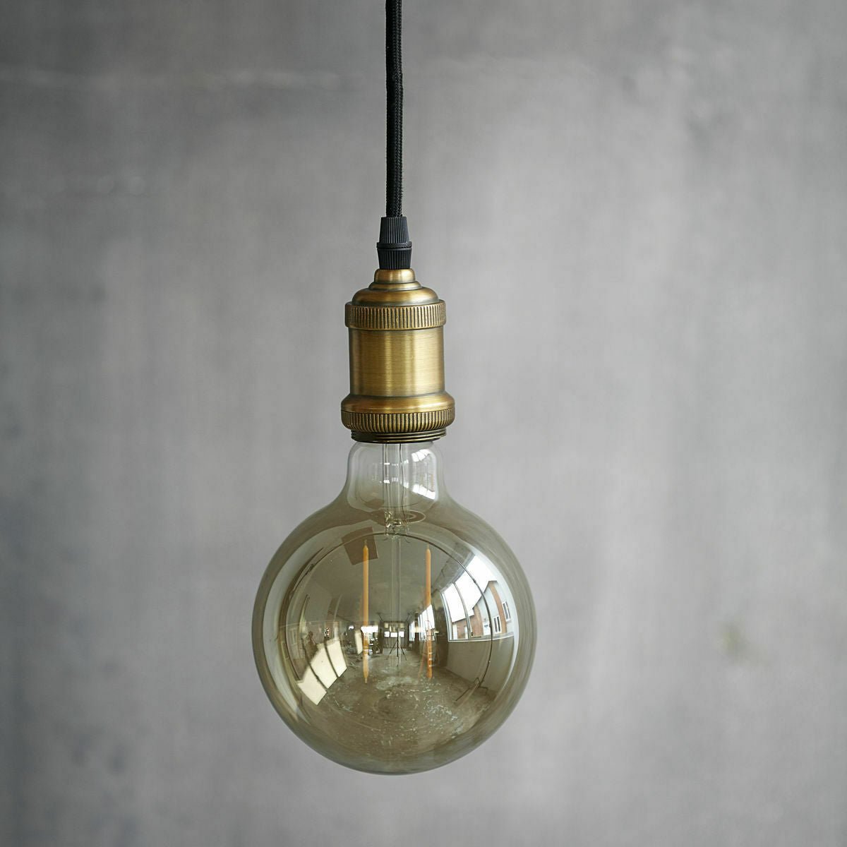 Ampoule LED à filament dorée 2W E27 12 cm - House Doctor - The Cool Republic