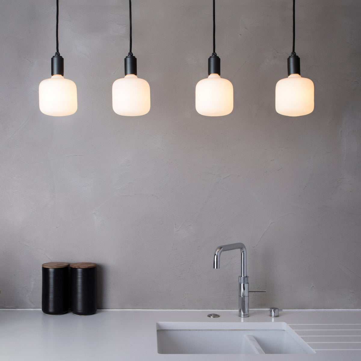 Ampoule LED E27 6W filament dimmable 12,5 cm en porcelaine Oblo - tala - The Cool Republic