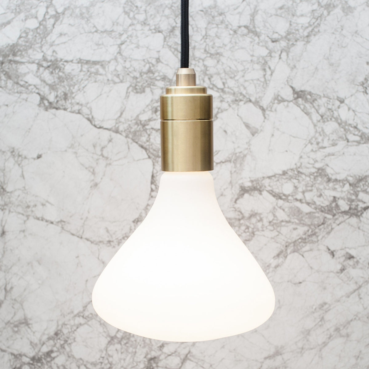 Ampoule LED E27 6W filament dimmable 14 cm en porcelaine Noma - tala - The Cool Republic