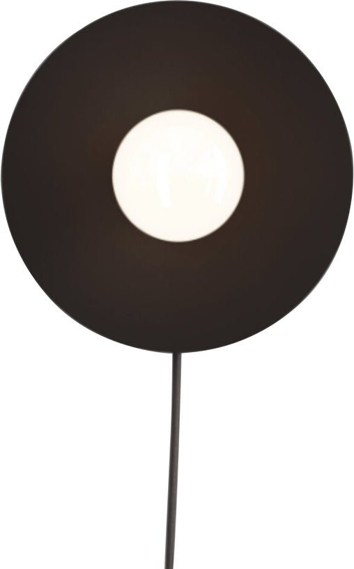 Applique avec prise en acier noir Dot - Lambert & Fils - The Cool Republic