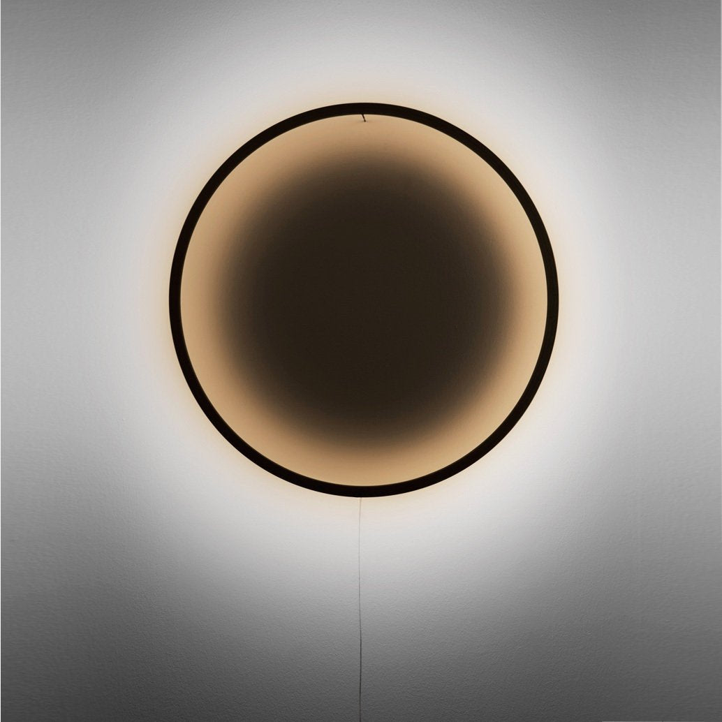 Applique avec prise en bois naturel S Eclipse - Tilen Sepic - The Cool Republic