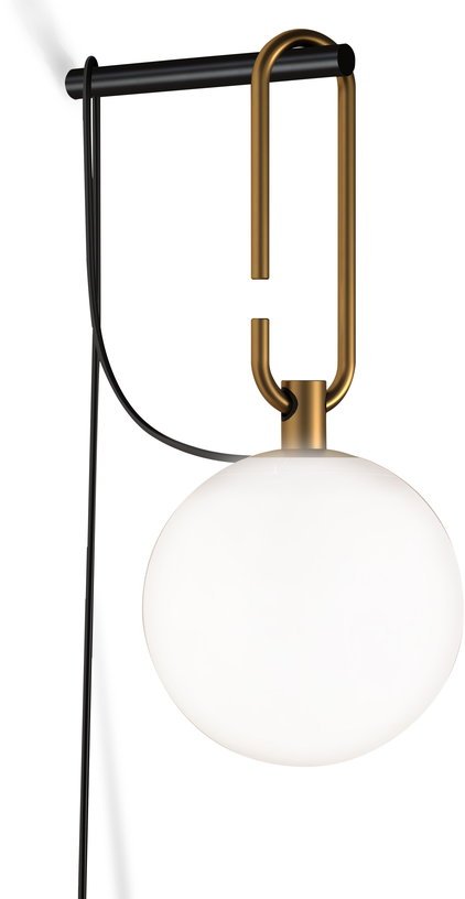 Applique avec prise en laiton Nh wall - Artemide - The Cool Republic