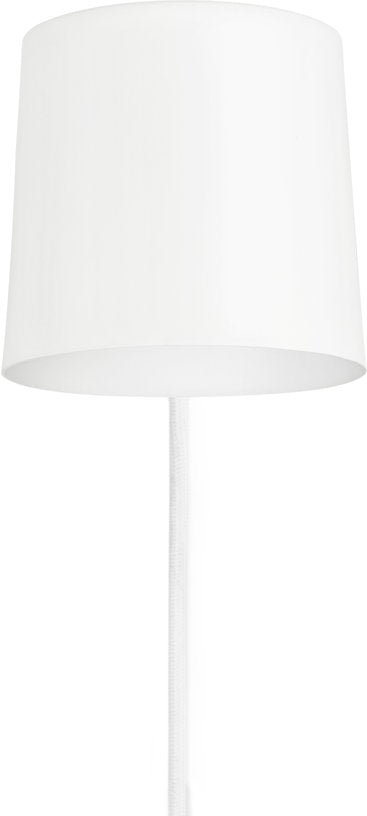 Applique avec prise en métal blanc Rise - Normann Copenhagen - The Cool Republic