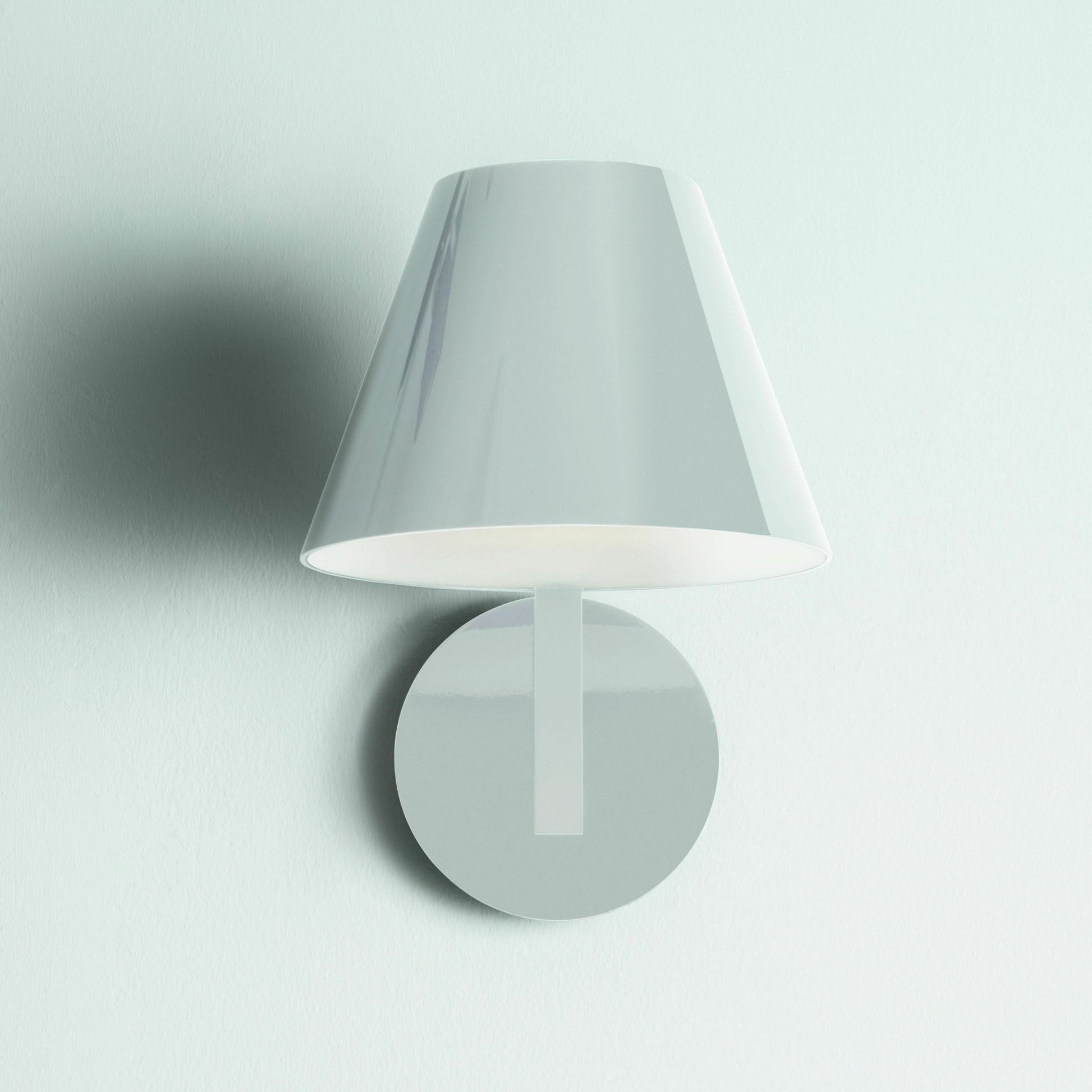 Applique blanche La Petite - Artemide - The Cool Republic
