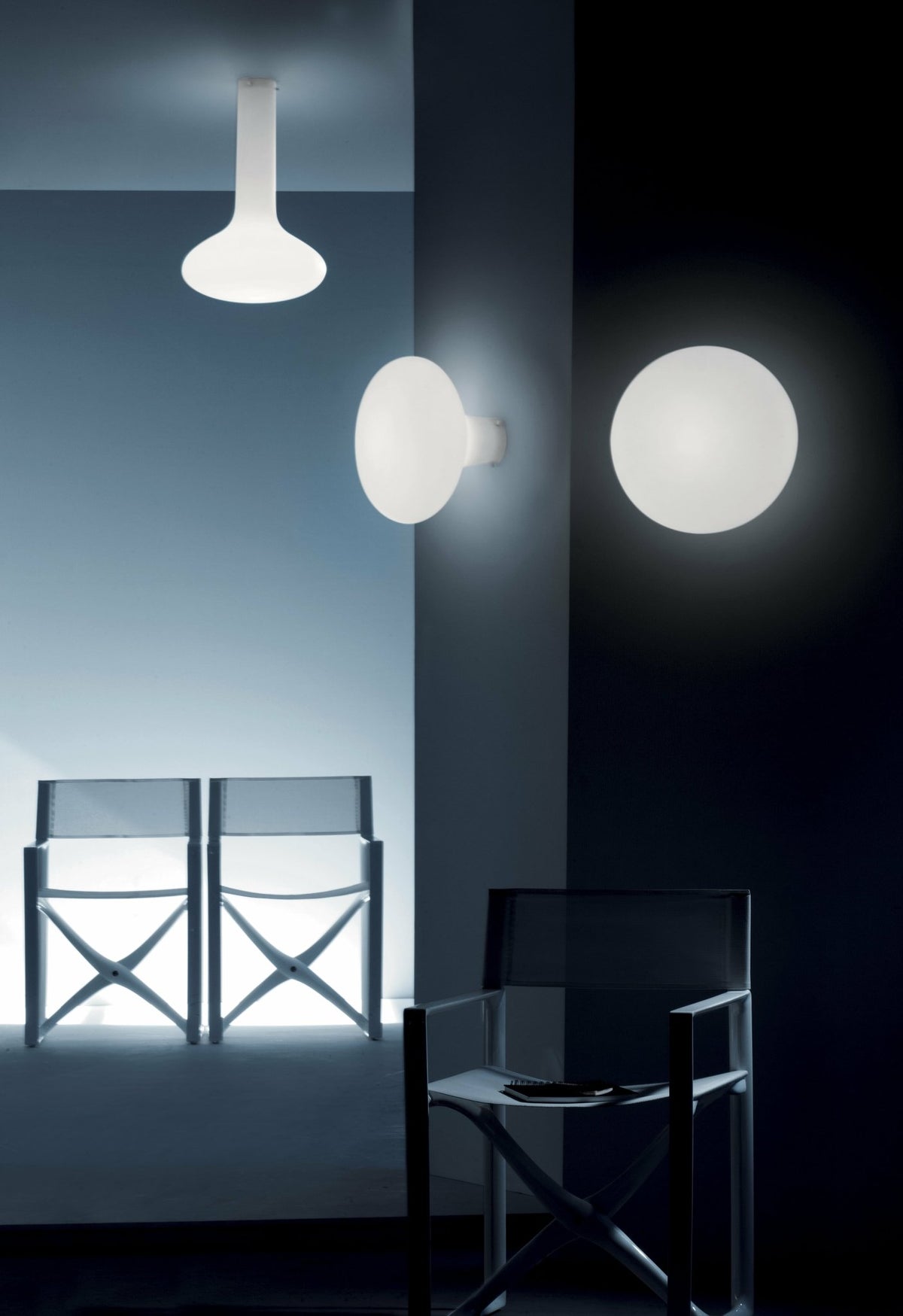 Applique en aluminium blanc Pin - Martinelli Luce - The Cool Republic