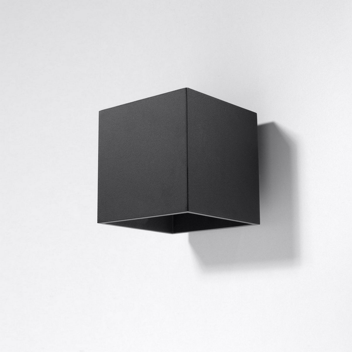 Applique en aluminium noir Quad - Sollux - The Cool Republic
