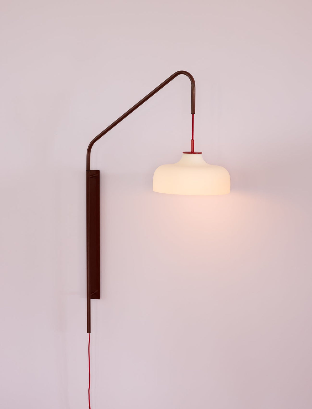 Applique en verre pendante rouge et marron - Hübsch - The Cool Republic