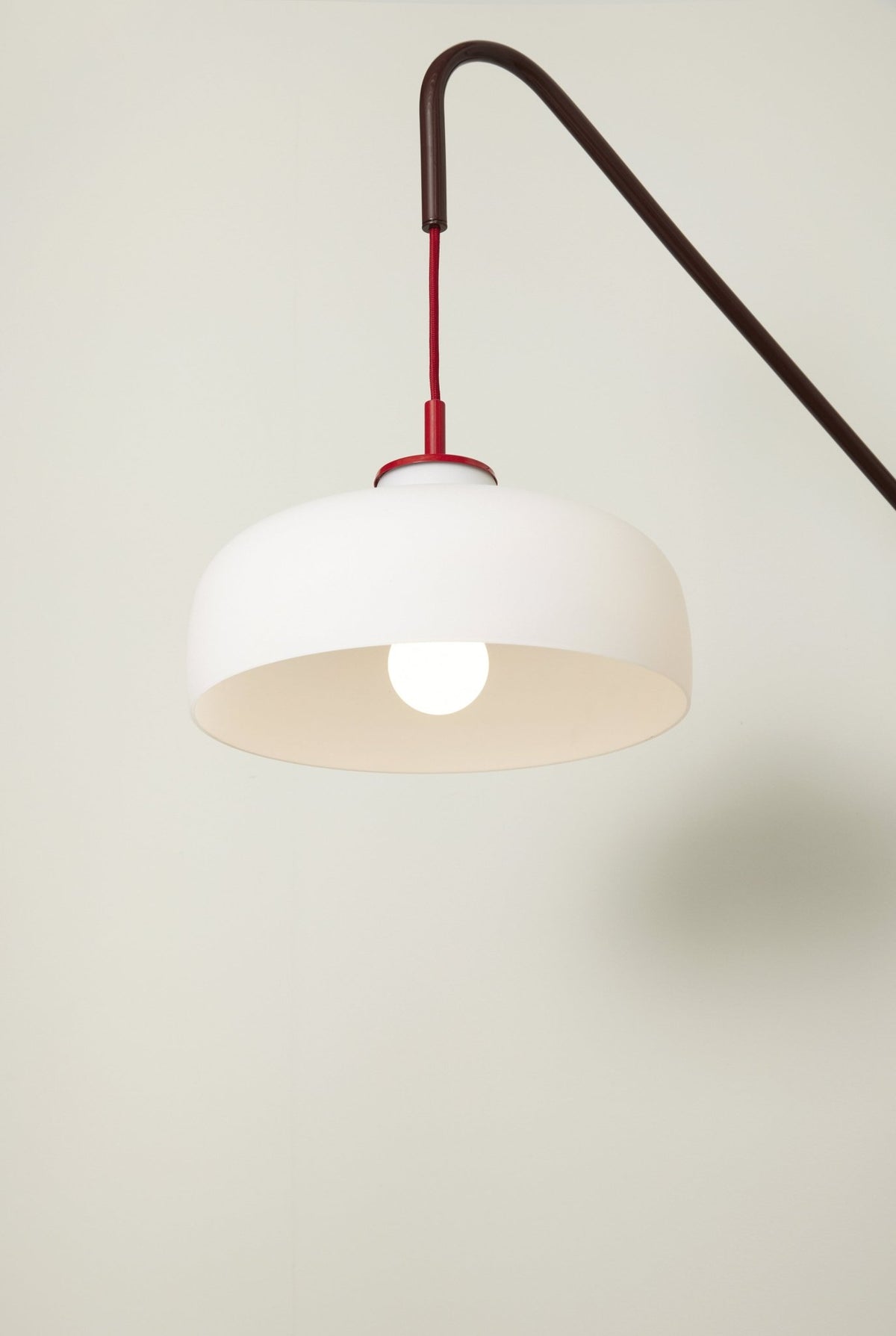 Applique pendante Rouge/Marron - Hübsch - The Cool Republic