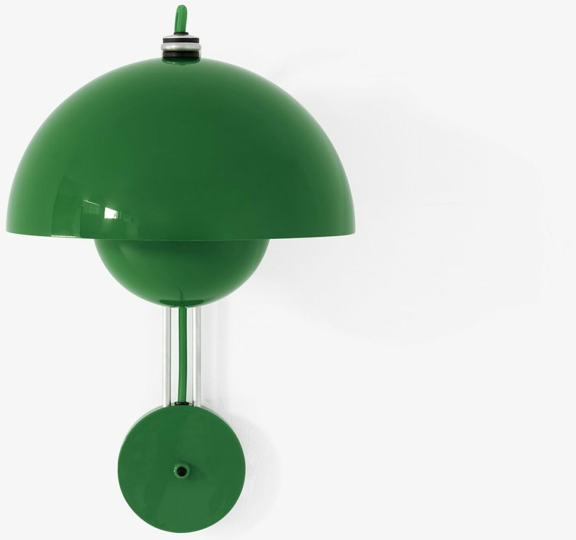 Applique murale avec prise signal green Flowerpot VP8 - &tradition - The Cool Republic
