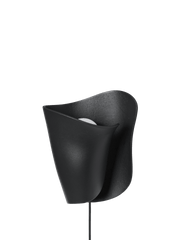 Applique murale en acier recyclé noir Oyster - Ferm Living - The Cool Republic