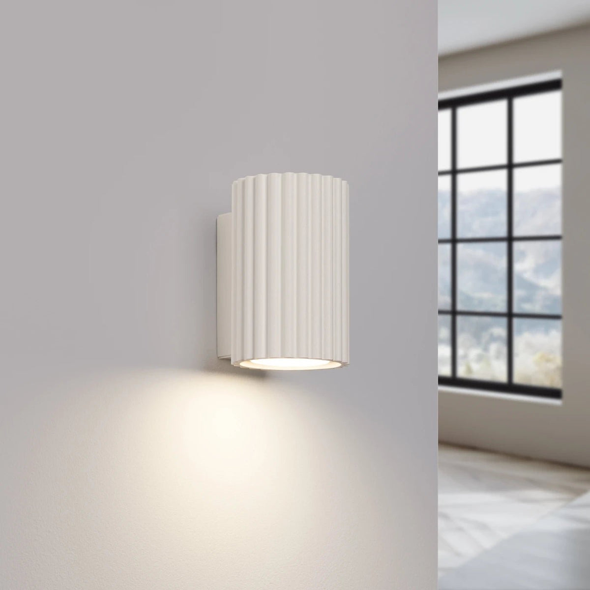 Applique murale en aluminium beige 6,5x8,5x10cm Karbon 10 - Sollux - The Cool Republic