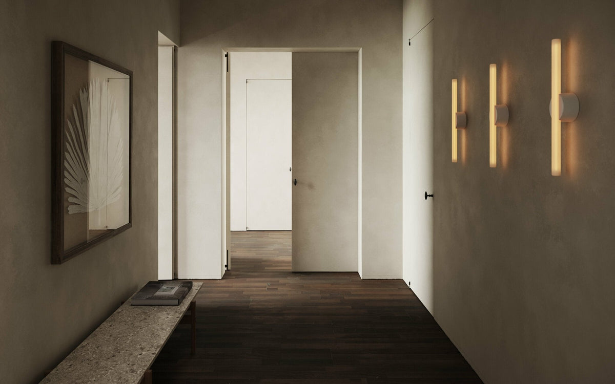 White aluminium wall light 2200K 50 cm Kilter - Tala - The Cool Republic