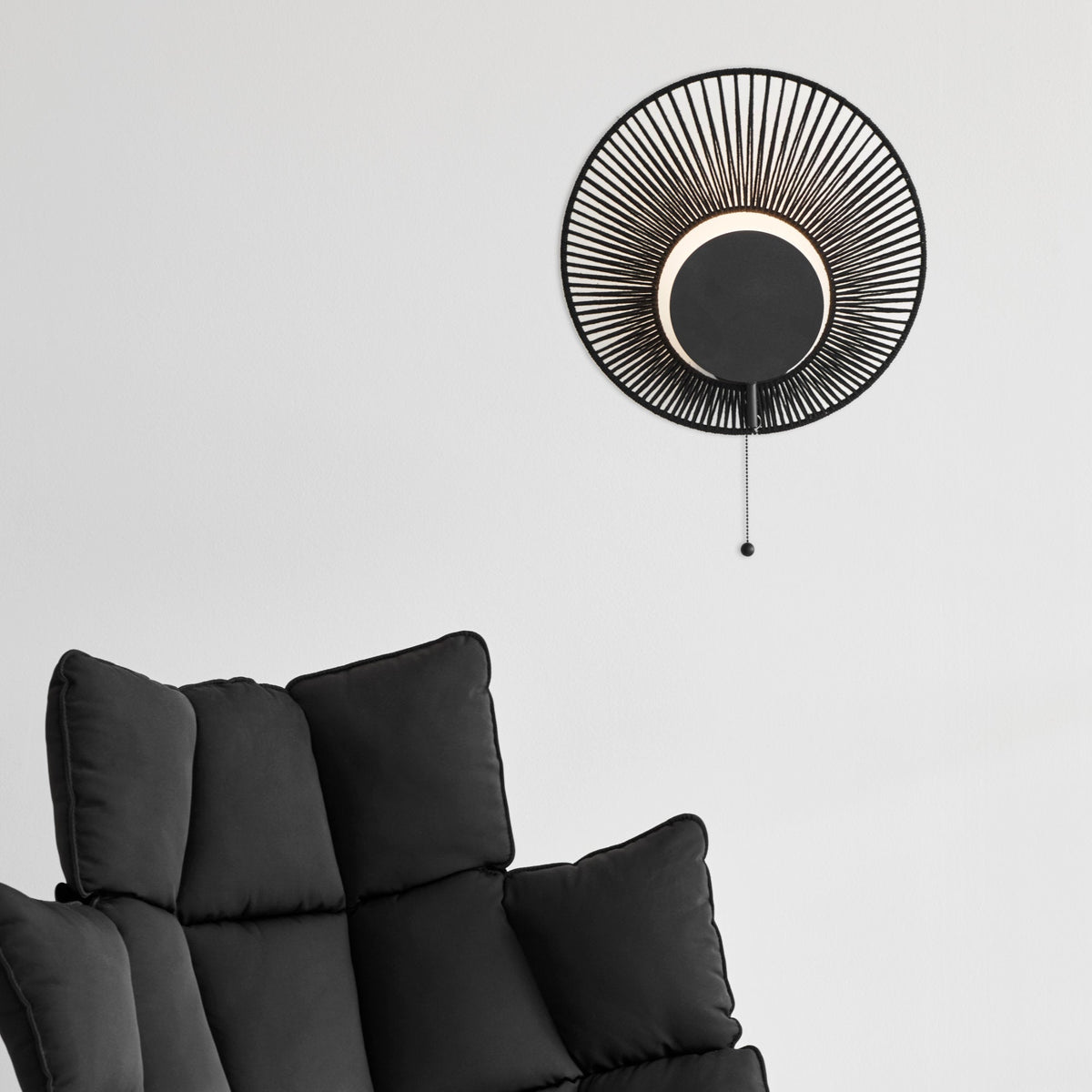 Applique murale en métal blanc Oyster - Forestier - The Cool Republic