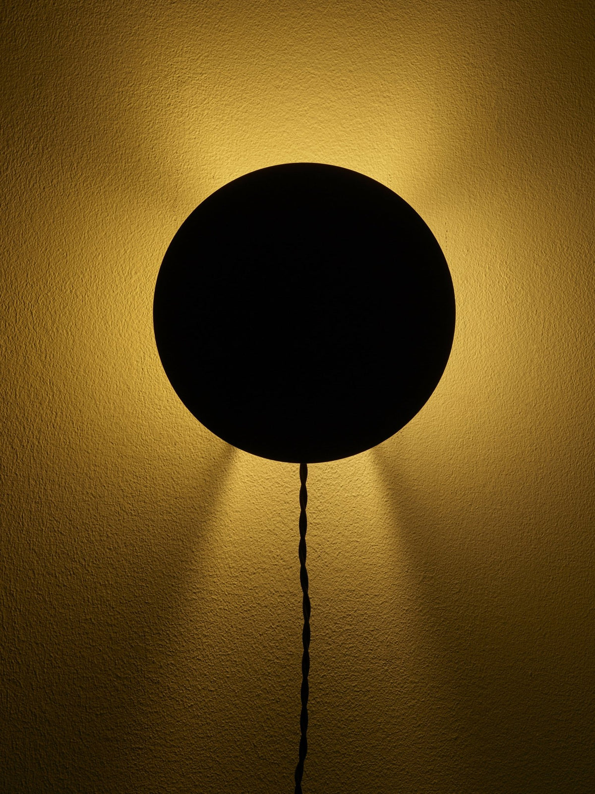 Black wall lamp 20 x 8 cm Scudo - Serax - The Cool Republic