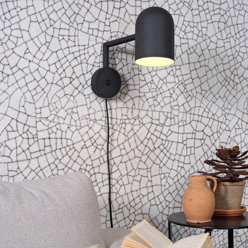 Applique noire Marseille - It's about Romi - The Cool Republic