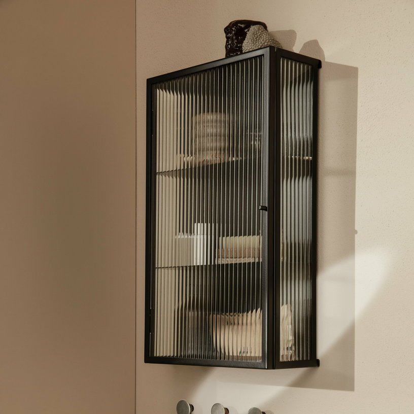 Armoire murale en verre strié et acier noir 35 x 60 x 15 cm Haze - Ferm Living - The Cool Republic