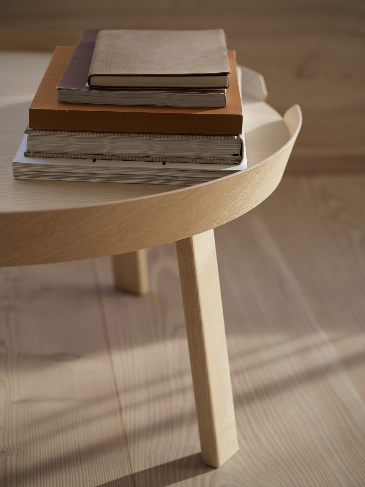 Beistelltisch aus Eiche 45 cm Around - Muuto