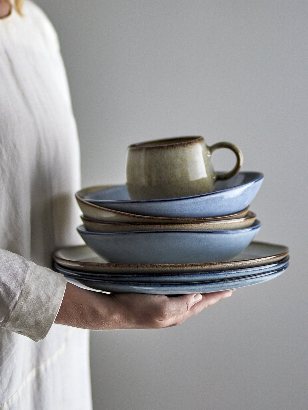 Assiette creuse 22 cm bleue Sandrine - Bloomingville - The Cool Republic