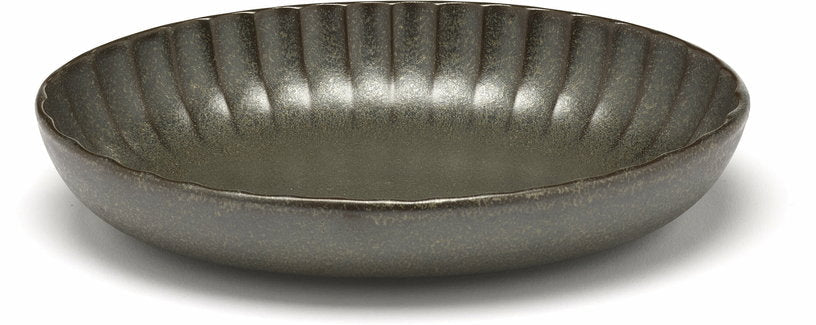 Assiette creuse en grès ovale verte 19 cm Inku - Serax - The Cool Republic