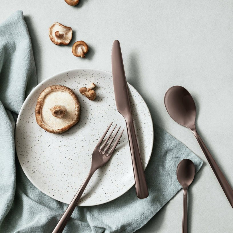 Assiette en grès 26 cm Nordic Vanilla - Broste Copenhagen - The Cool Republic