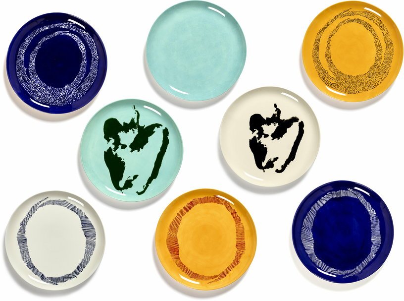 Assiette L bleu avec motif blanc Feast - Serax - The Cool Republic