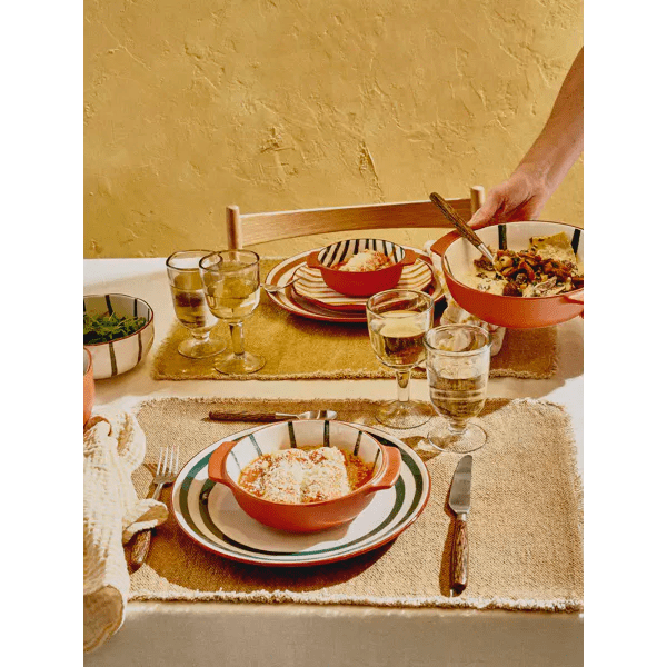 Assiette plate en porcelaine blanche et vert 27cm - Pomax - The Cool Republic