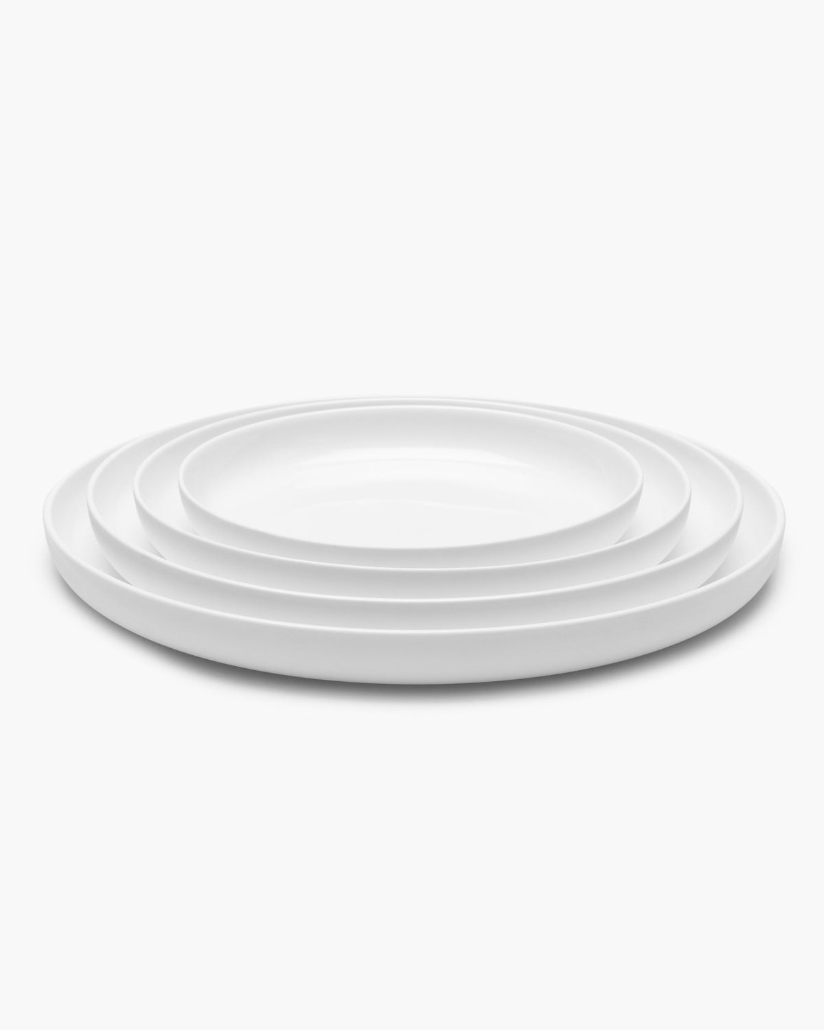 Round flat plate in fine white porcelain 28cm - Serax - The Cool Republic