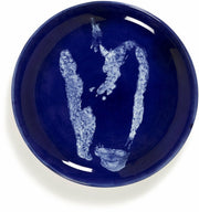 Assiette S bleu avec poivron blanc Feast - Serax - The Cool Republic