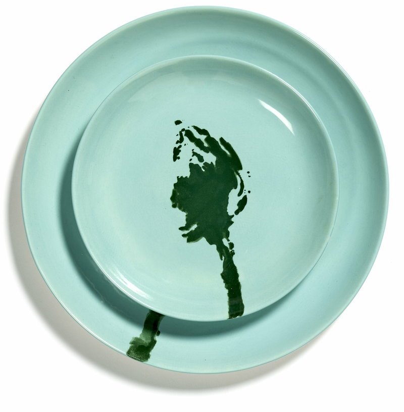 Assiette XS azur avec artichaut vert Feast - Serax - The Cool Republic