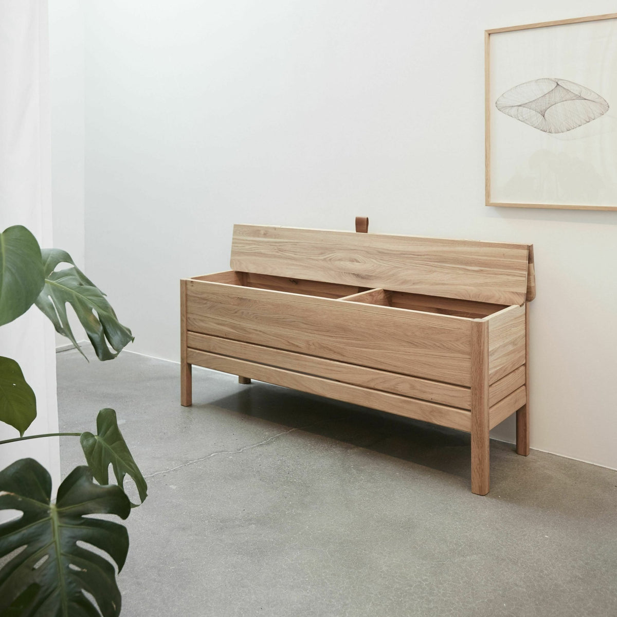 Banc avec rangement en chêne huilé blanc 111 cm A Line - Form & Refine - The Cool Republic