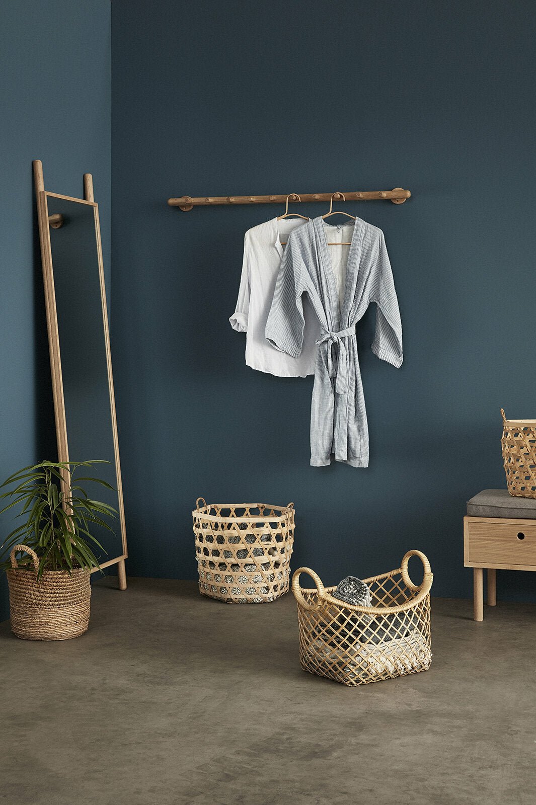 Banc avec son coussin en chêne naturel - Hübsch - The Cool Republic
