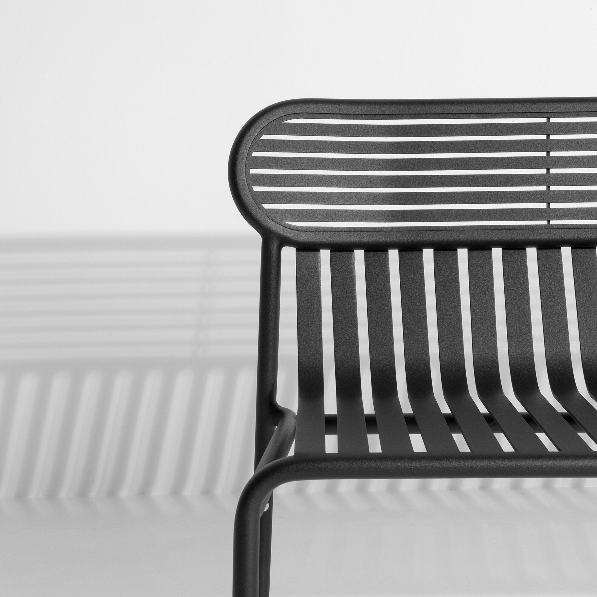 Banc de jardin noir Week - End - Petite Friture - The Cool Republic