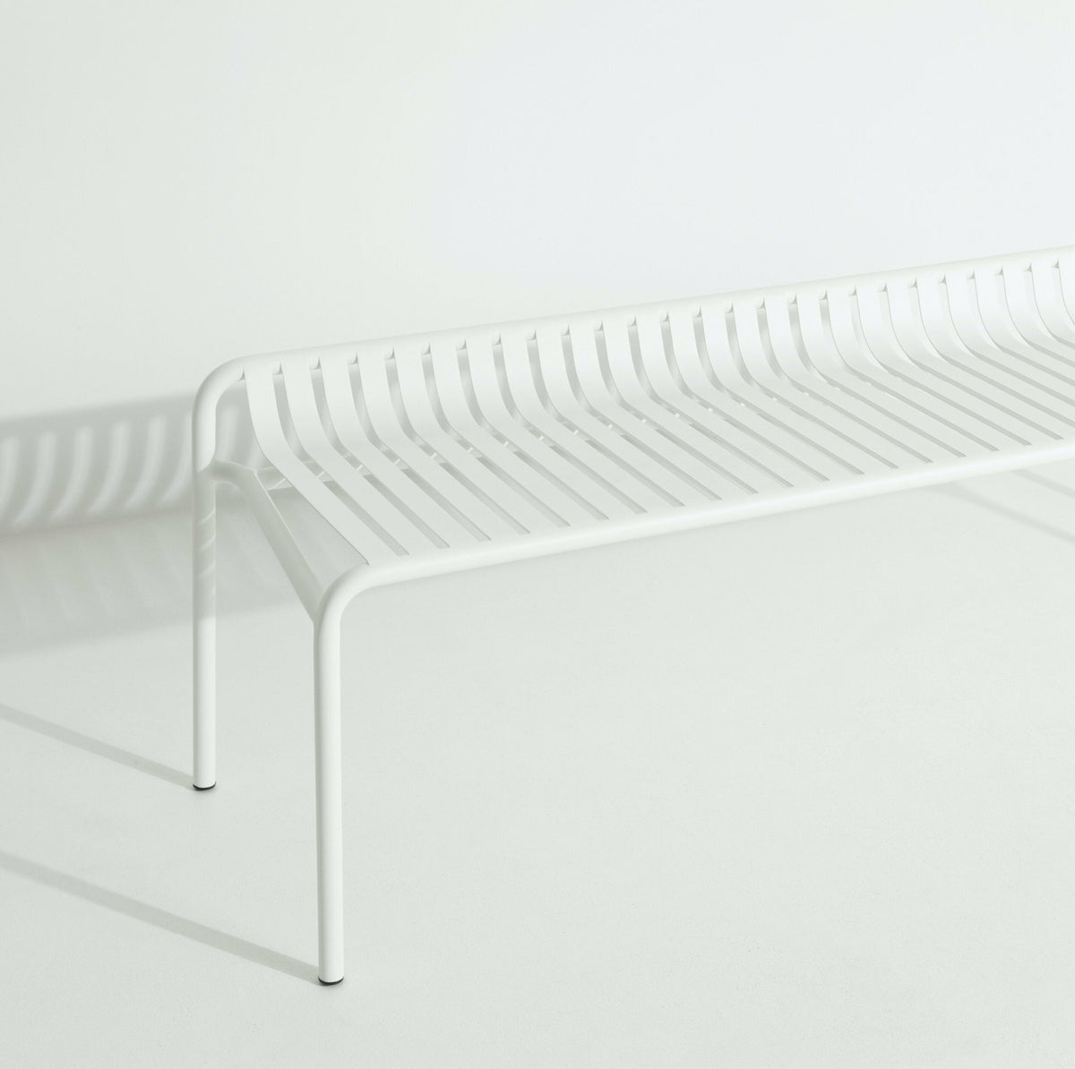Banc de jardin sans dossier blanc 156 x 48 cm Week-end - The Cool Republic
