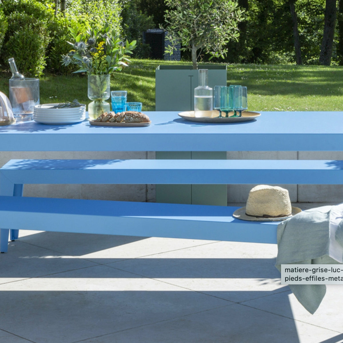 Banc en acier mat sable 195 cm Zef - Matière Grise - The Cool Republic