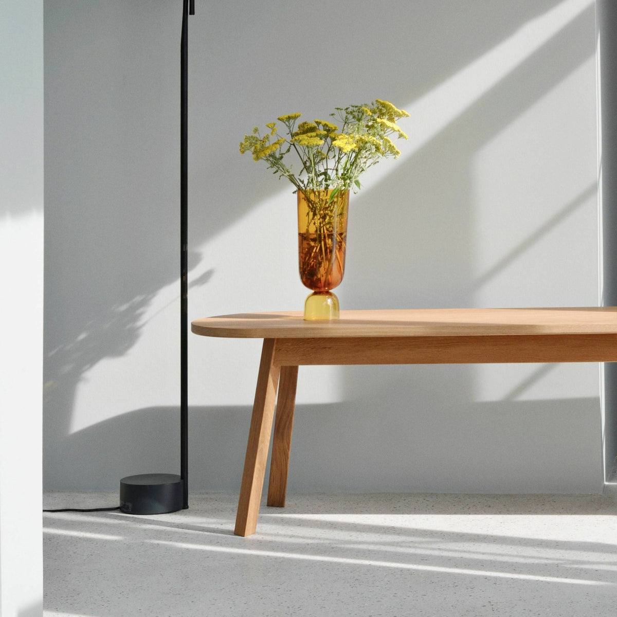Banc en bois de chêne laqué 200 cm Triangle - HAY - The Cool Republic