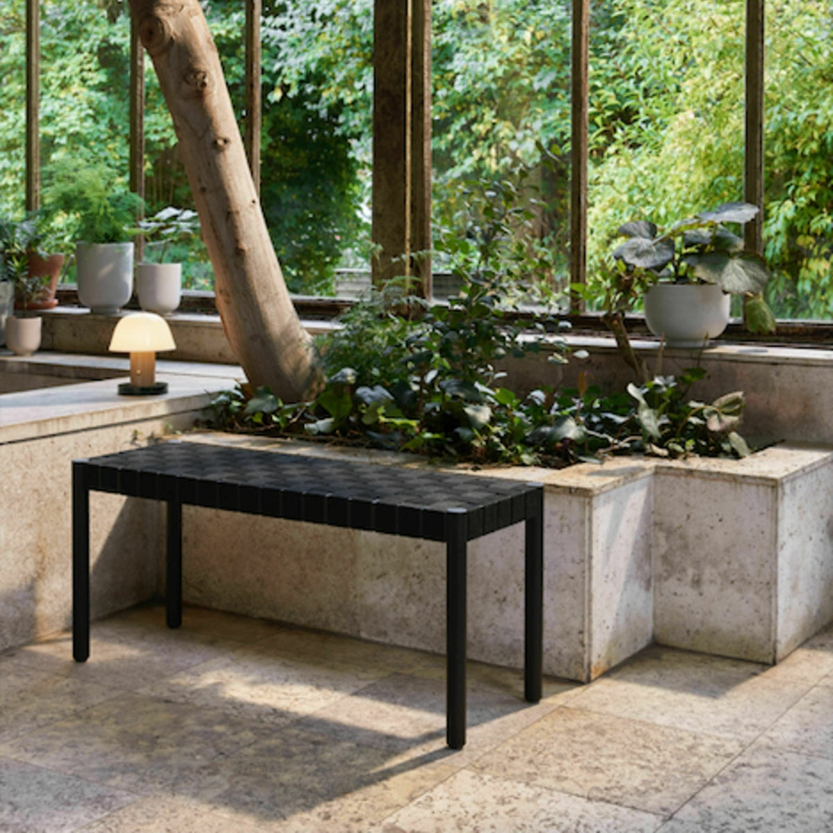 Banc en chêne noir 105 cm et assise noir Betty TK4 - &tradition - The Cool Republic