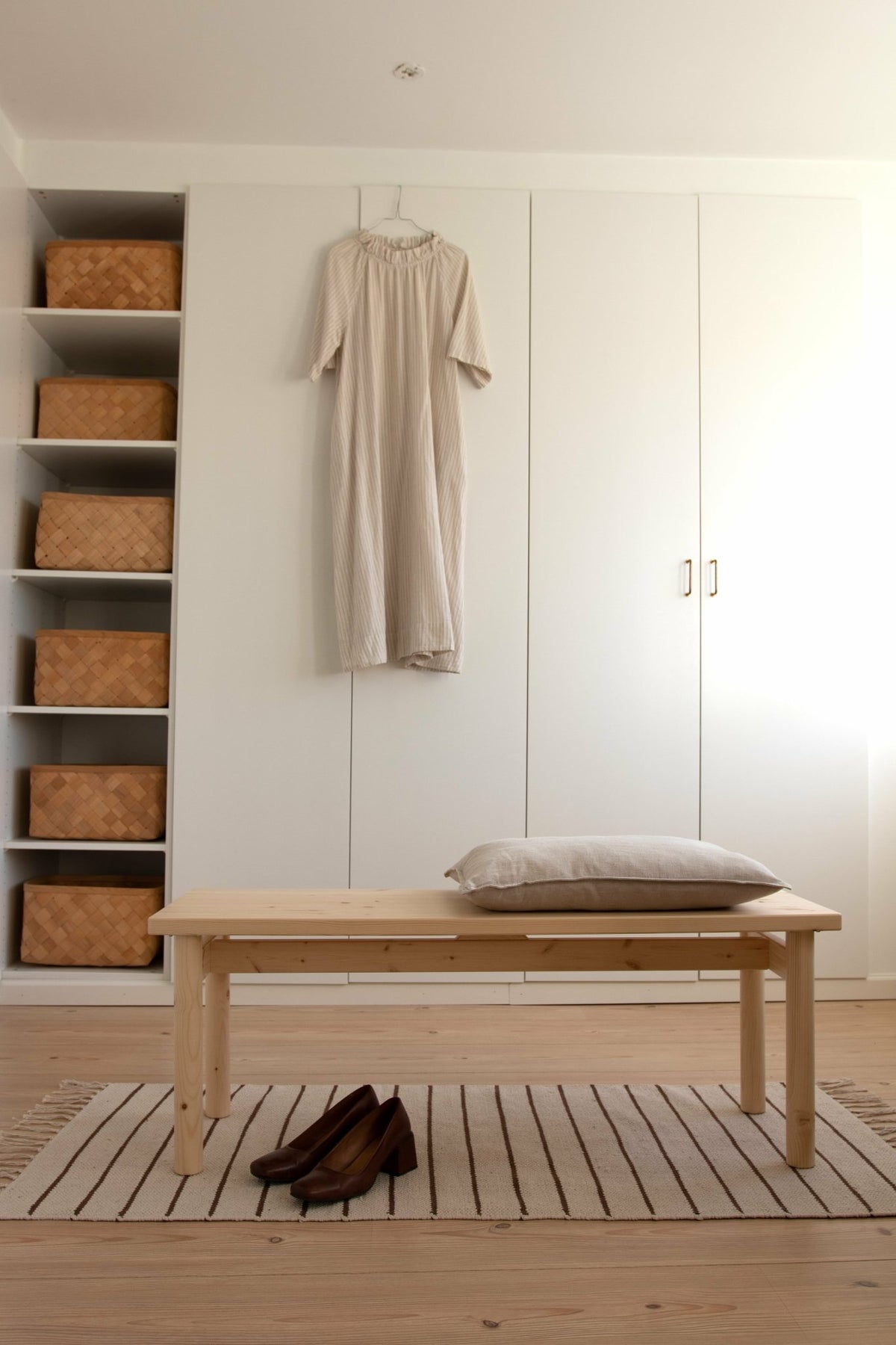 Bench in light pine lacquered Pace - Karup Design - The Cool Republic