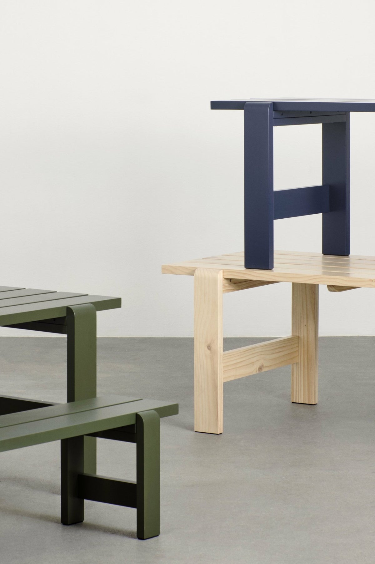 Bench in olive lacquered pine 111 x 23 x 45 cm Weekday - Hay - The Cool Republic