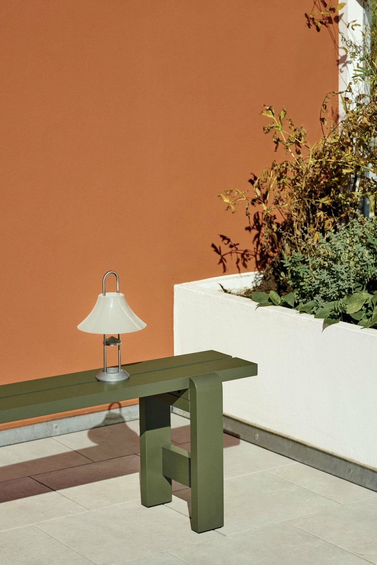 Bench in olive lacquered pine 140 x 23 x 45 cm Weekday - Hay - The Cool Republic
