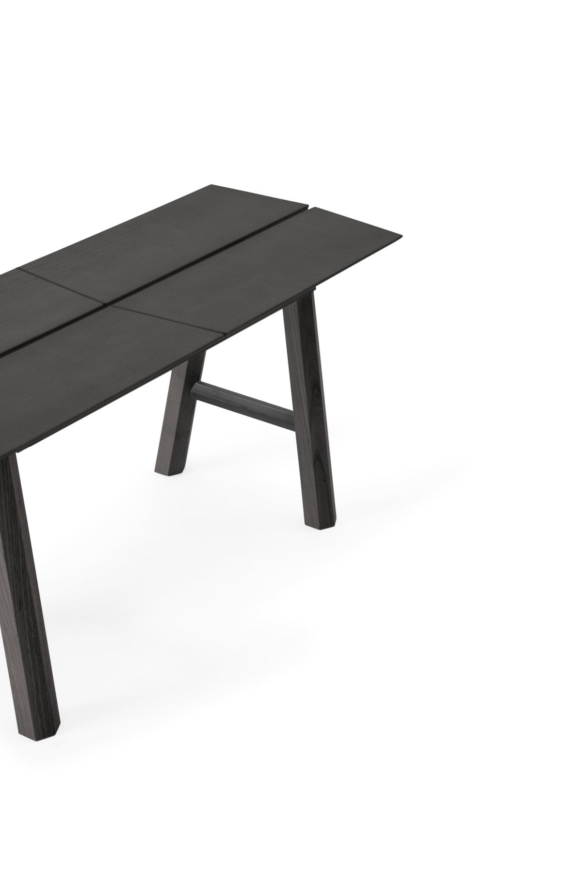Banc noir et pieds noir SAVIA - Woodendot - The Cool Republic