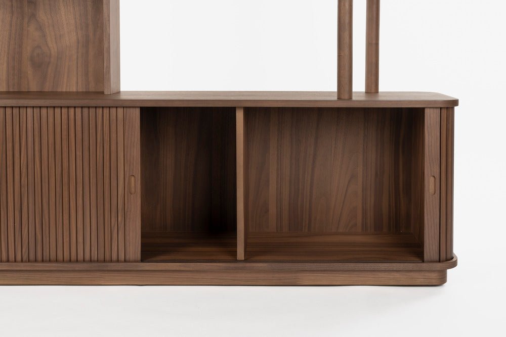 Bibliothèque en bois de noyer 35x160x195cm Barbier - Zuiver - The Cool Republic