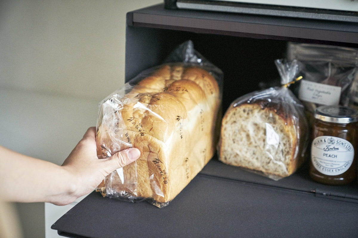 Black steel bread box 40 x 34. 5 x 24 cm Tower - Yamazaki - The Cool Republic